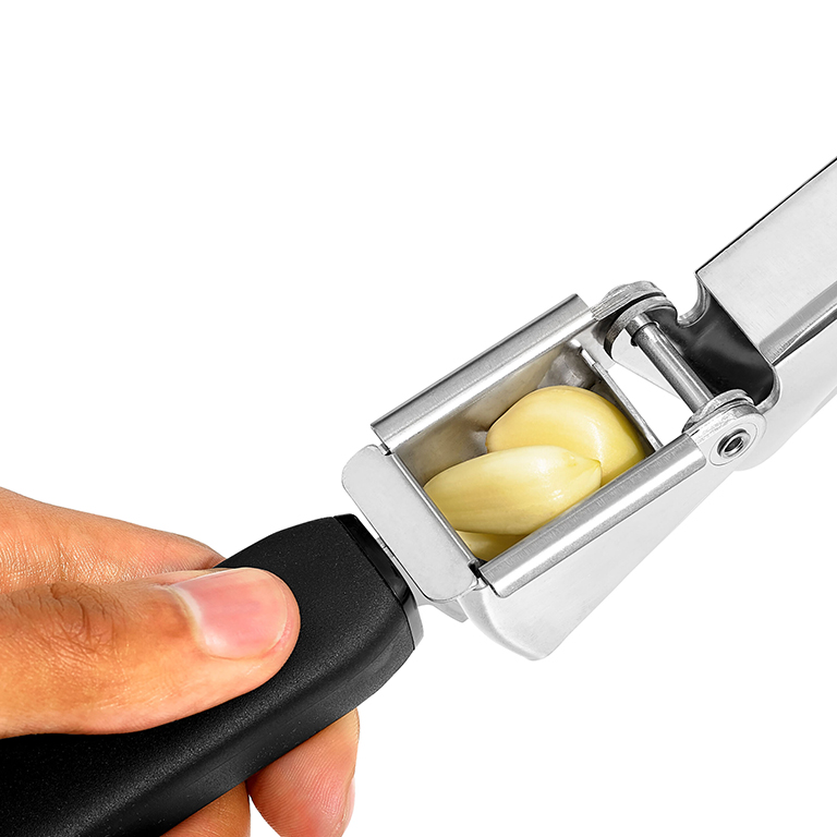 Garlic Press by Oxo Good Grips - Image 4