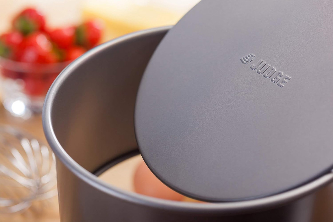 Judge Non-Stick 23cm Loose Base Cake Tin - Image 3
